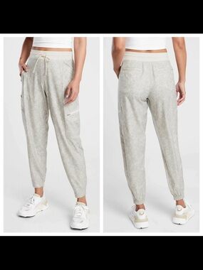 Athleta Venture Printed Pant Cream and Grey Drawstring Joggers Sz 16